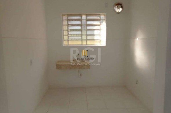 Casa para Venda - 200m², 4 dormitórios, 4 vagas - Passo da Areia