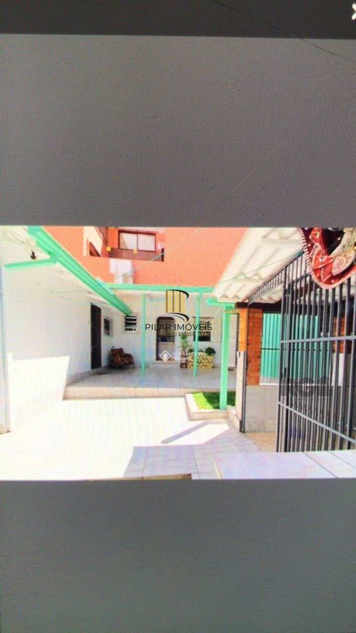 Casa para Venda - 247.5m², 3 dormitórios, 2 vagas - Petrópolis