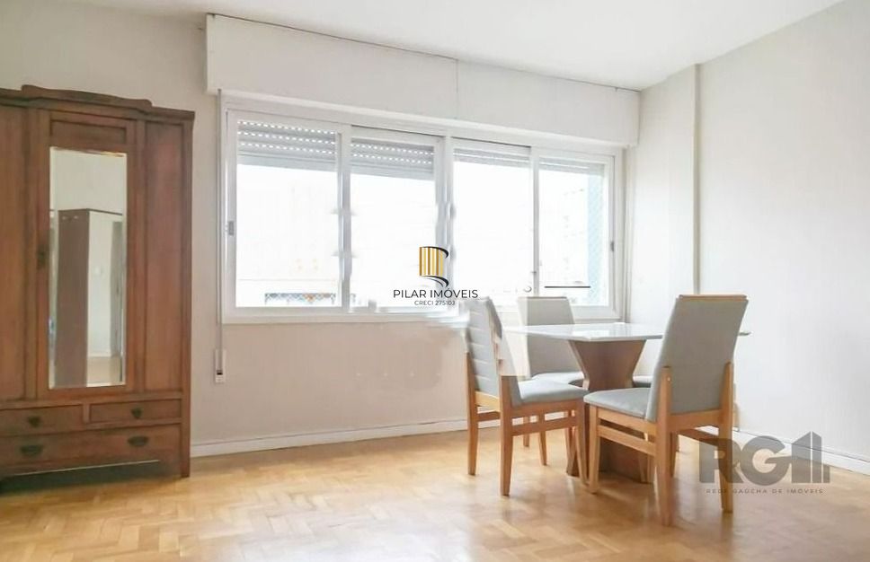 APARTAMENTO 3 DORMITÓRIOS COM GARAGEM NO BAIRRO FARROUPILHA EM PORTO ALEGRE