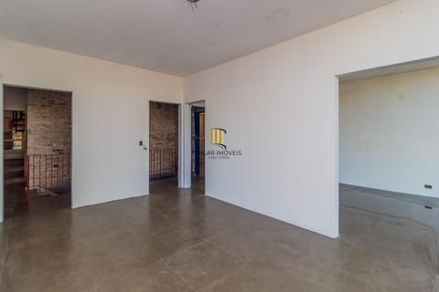 Oportunidade Única: Casa para Fins Residencial ou Comercial em Local Estratégico!