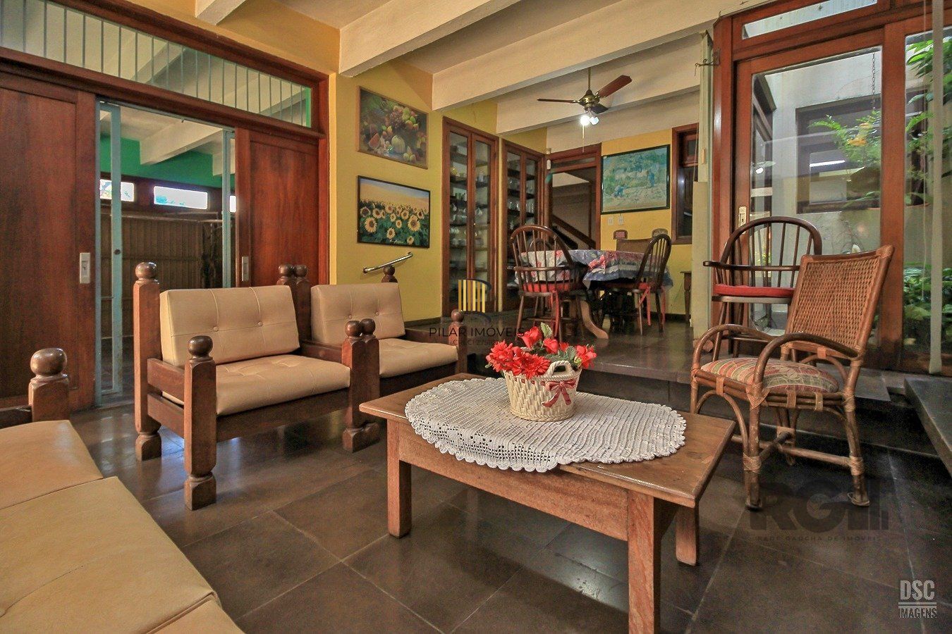Casa 4 dormitórios no bairro Petrópolis