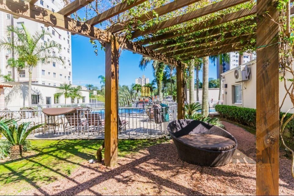 Apartamento com 2 quartos, sala, cozinha, sacada com churrasqueira e 1 vaga.