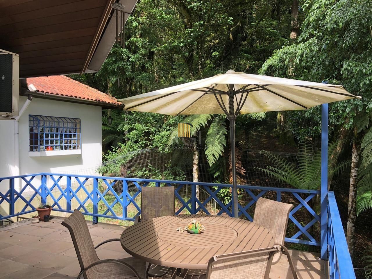 Sobrado para Venda - 295.24m², 3 dormitórios, sendo 3 suites, 2 vagas - Canela