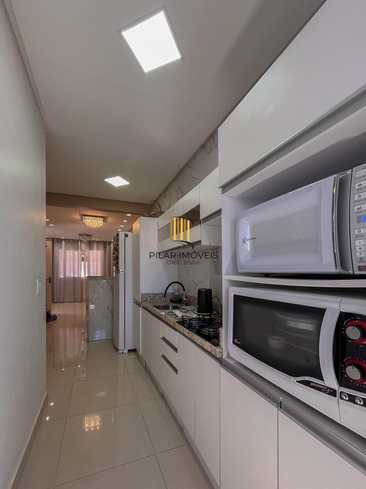 Casa em condomínio com 03 dormitórios no Alta Vista