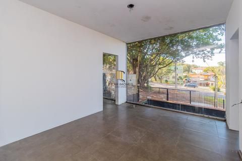 Oportunidade Única: Casa para Fins Residencial ou Comercial em Local Estratégico!