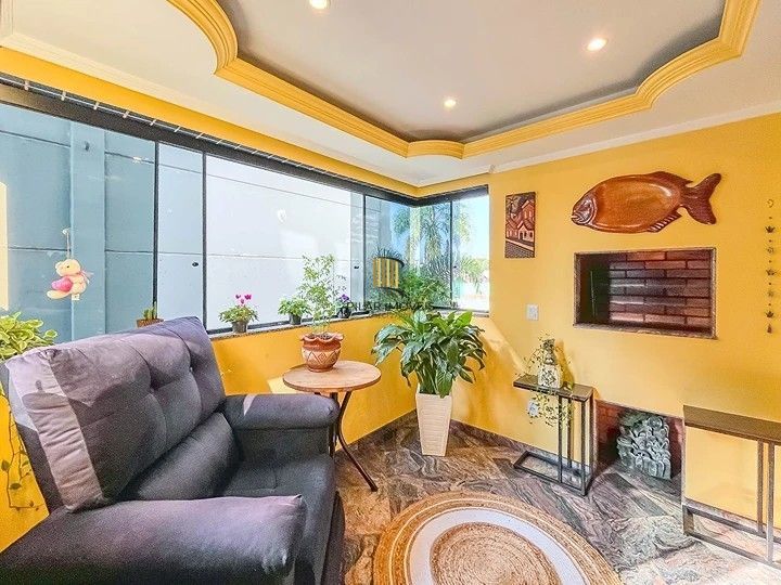 Apartamento/Elevador/2 Dorm/Sacada/Churrasqueira/Vaga Coberta/ semi-mobiliado/Jardim Itu Sabara/