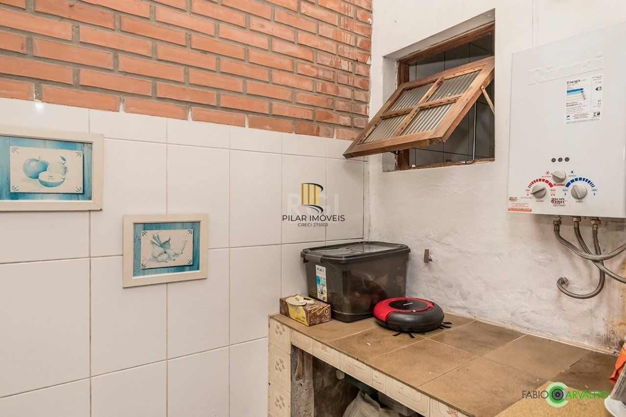 Casa para Venda - 168m², 3 dormitórios, sendo 1 suites, 3 vagas - Medianeira