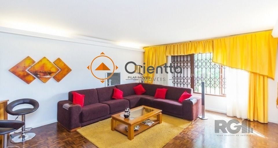 Casa 4 dormitórios no bairro Chácara das Pedras