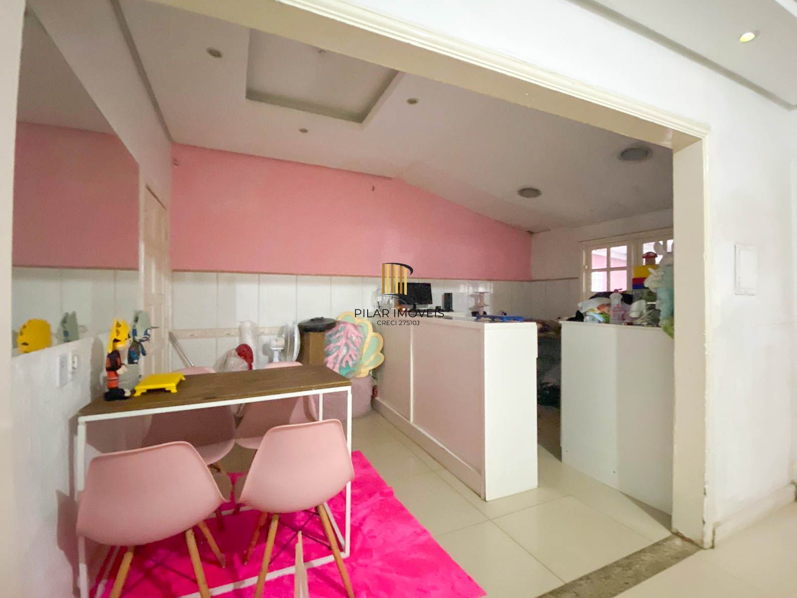 Casa / 4 Dormitórios / 1 Suíte / Salão de festas / 2 Vagas / Jardim Algarve / Alvorada / RS