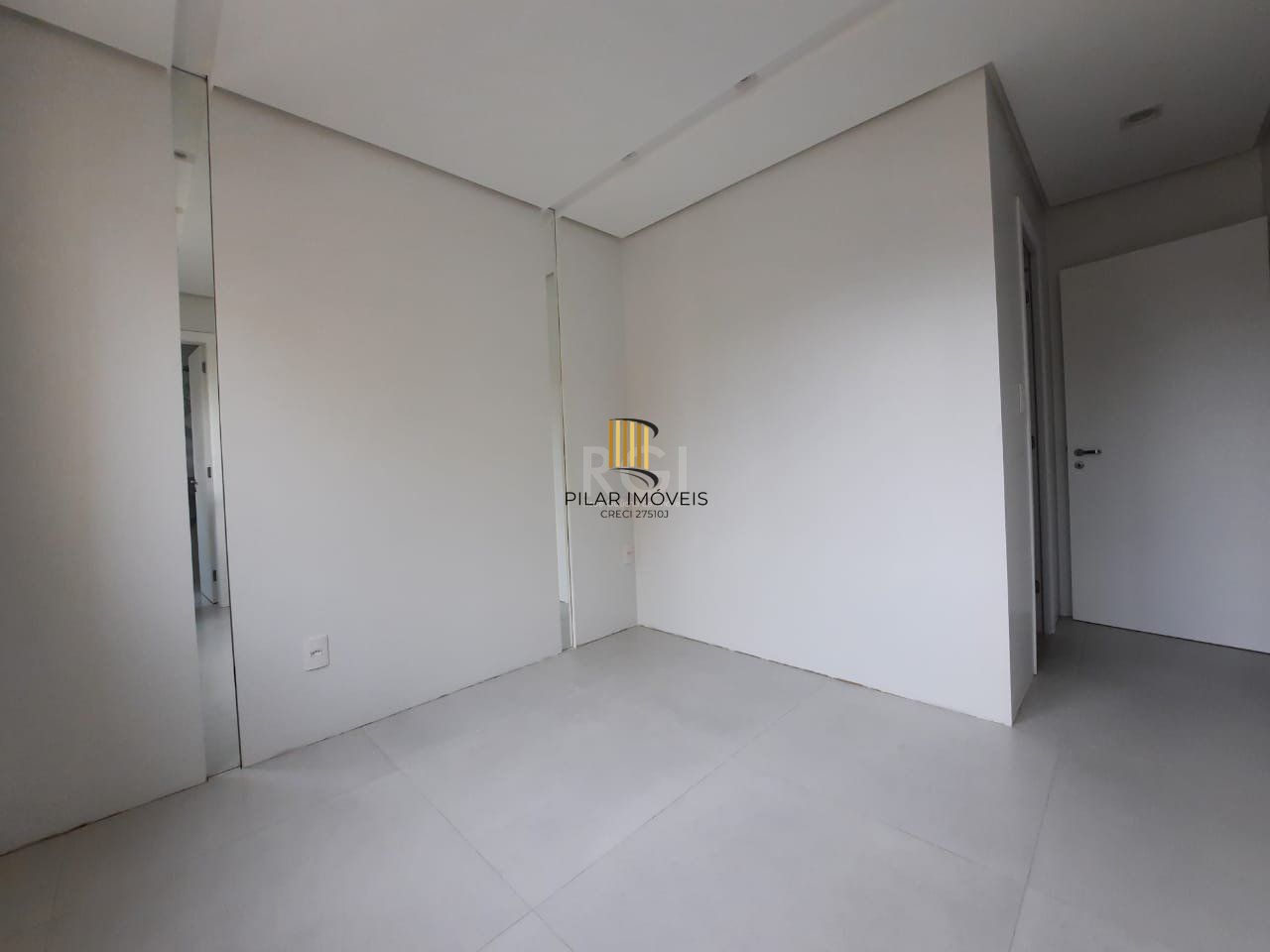 Apartamento para Venda - 43.76m², 1 dormitório, sendo 1 suites, 1 vaga - Boa Vista
