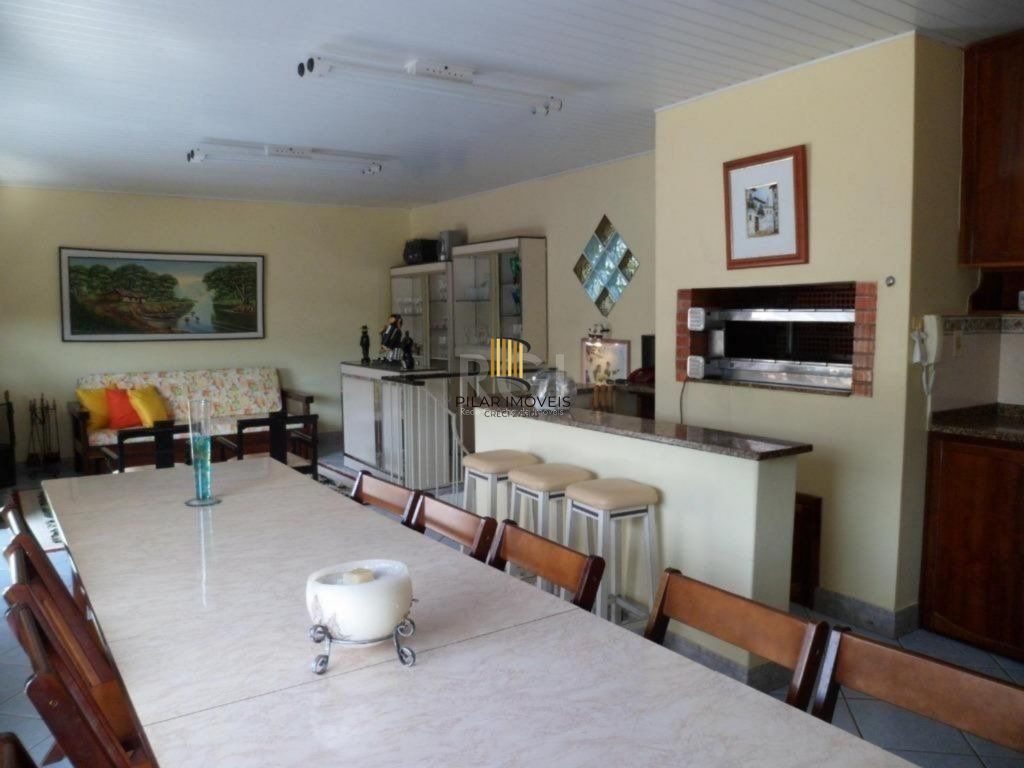Casa para Venda - 216m², 4 dormitórios, sendo 1 suites, 8 vagas - Aberta Dos Morros