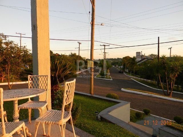 Casa Condominio para Venda - 720m², 5 dormitórios, sendo 2 suites, 5 vagas - Elsa