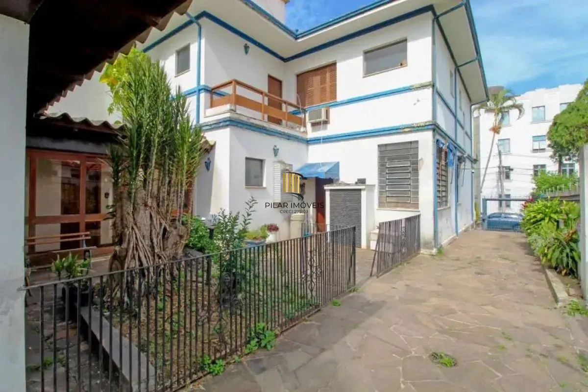 Casa 4 dormitórios no bairro São João