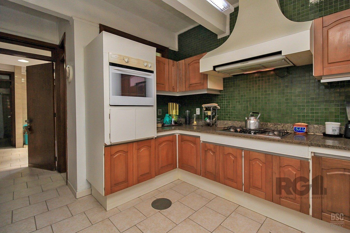 Casa 4 dormitórios no bairro Petrópolis