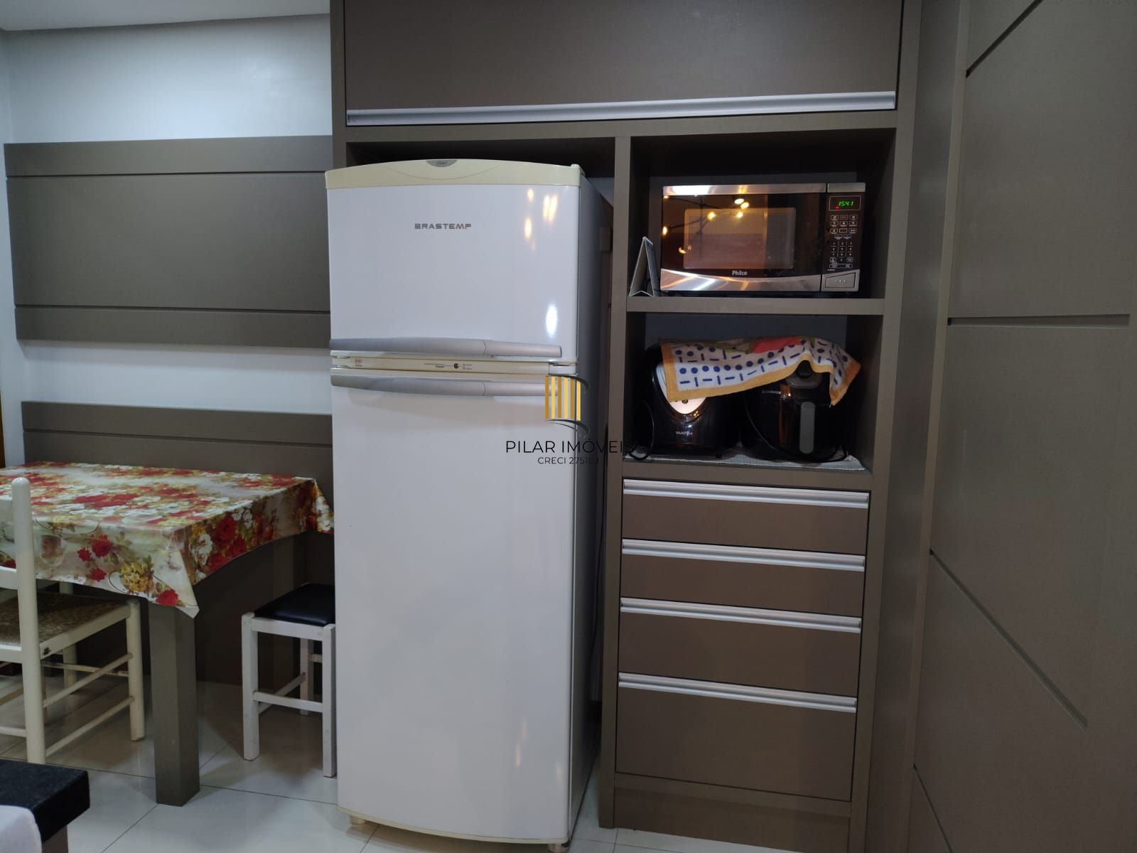 Apartamento Espaçoso no Centro Histórico com Móveis Sob Medida