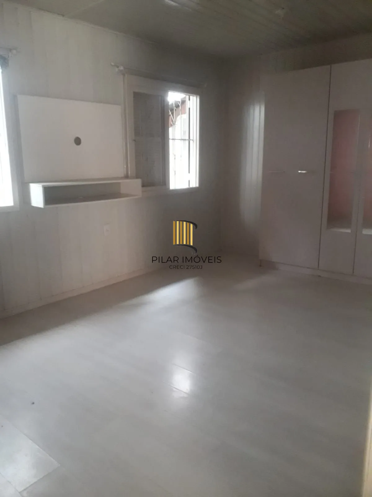 Casa para Venda - 132m², 3 dormitórios, sendo 1 suites, 3 vagas - Medianeira