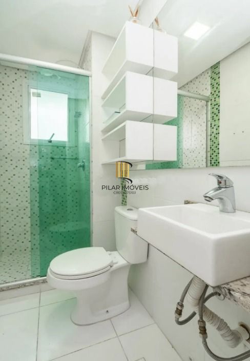 Apartamento com 2 quartos e 79m² à venda em Passo da Areia, Porto Alegre.