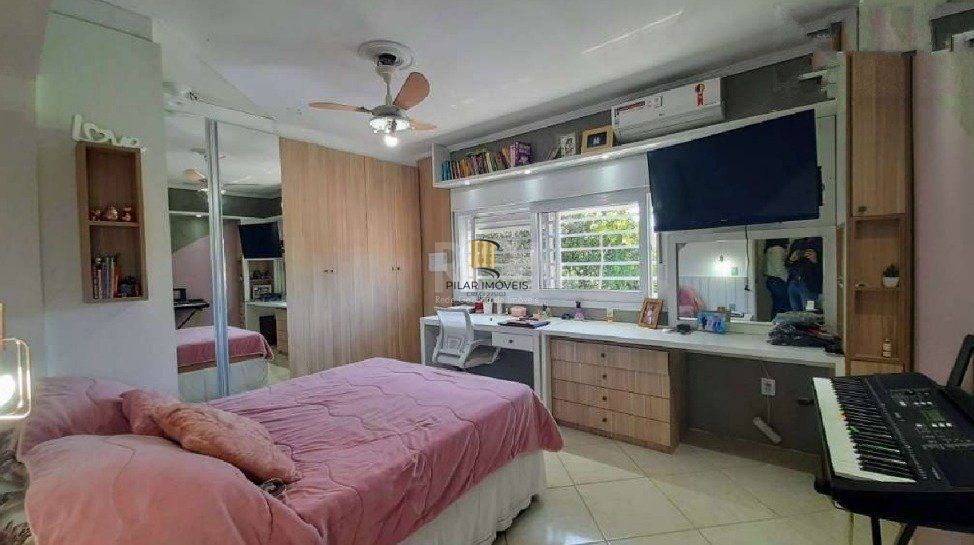 Casa para Venda - 171.46m², 3 dormitórios, sendo 1 suites, 4 vagas - Medianeira