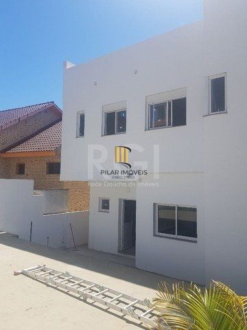 Casa 4 dormitórios no bairro Nonoai