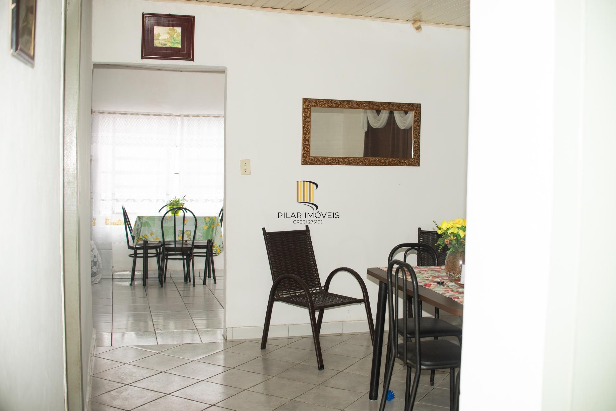 Casa de três dormitóros a venda