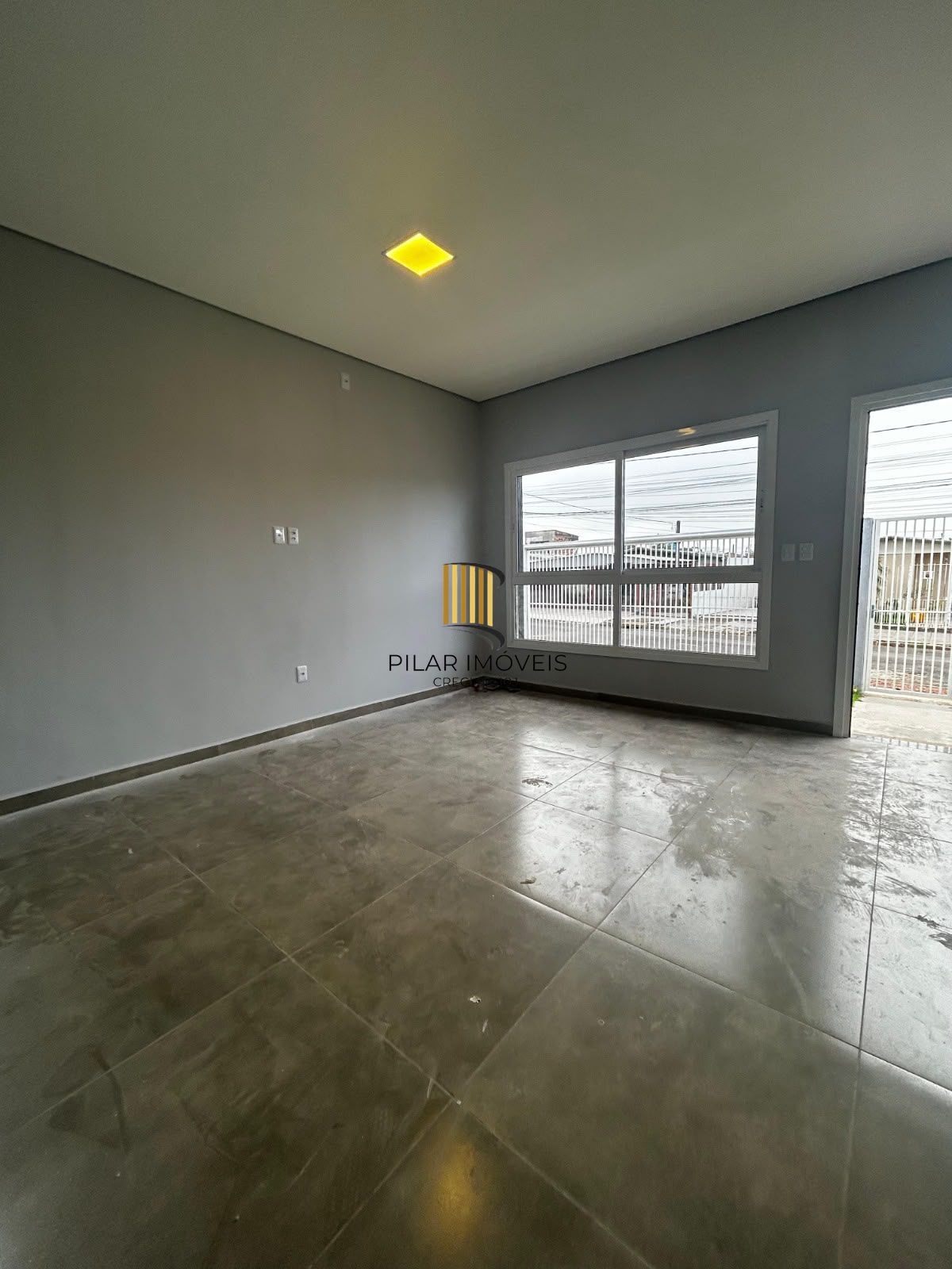 Casa a venda no bairro Parque Ipiranga - Gravatai