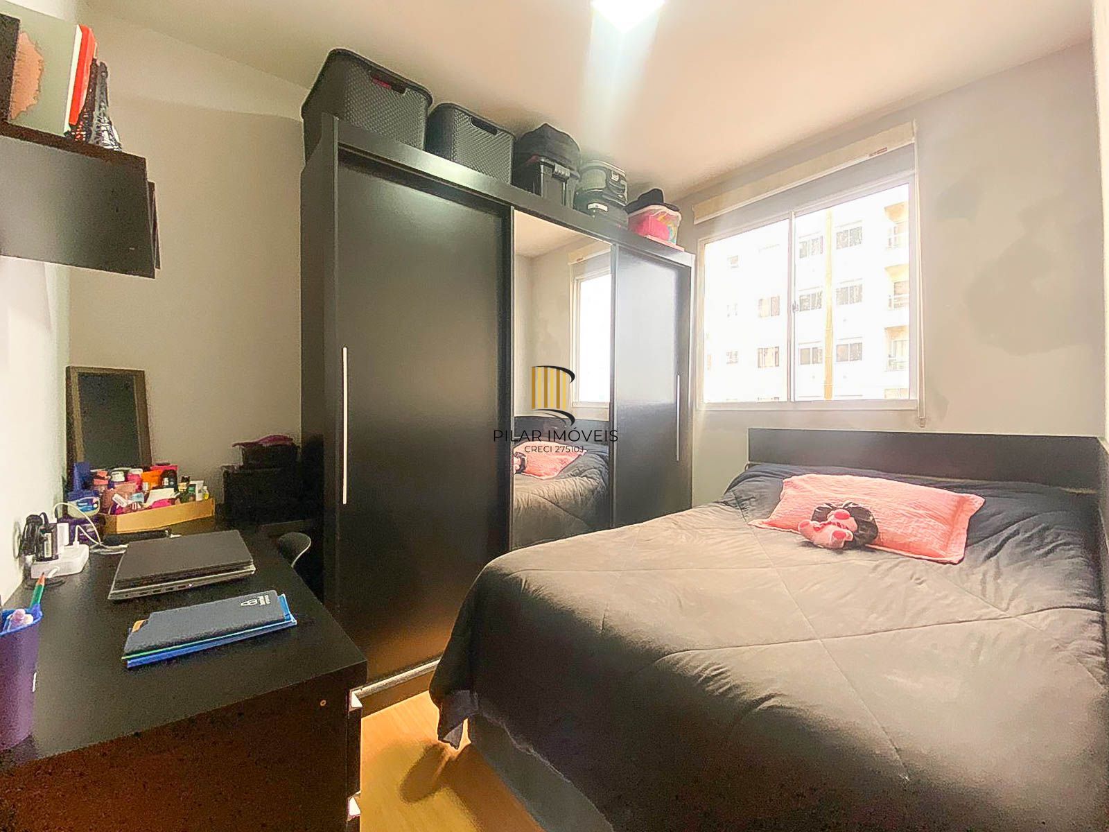 Apartamento / 2 Quartos / Sacada e Churrasqueira / 1 Vaga / Santa Fé / Porto Alegre / RS