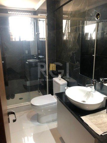 Apartamento para Venda - 82m², 2 dormitórios, sendo 1 suites, 2 vagas - Petrópolis