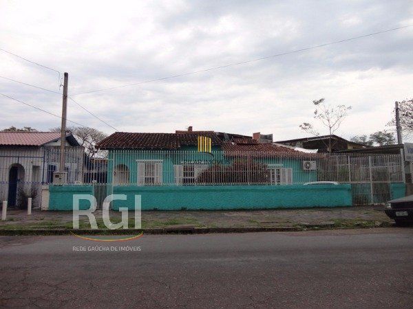 Casa para Venda - 90m², 3 dormitórios, 1 vaga - Partenon