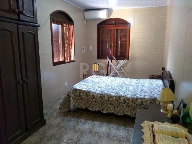 Casa para Venda - 300m², 4 dormitórios, 3 vagas - Sarandi