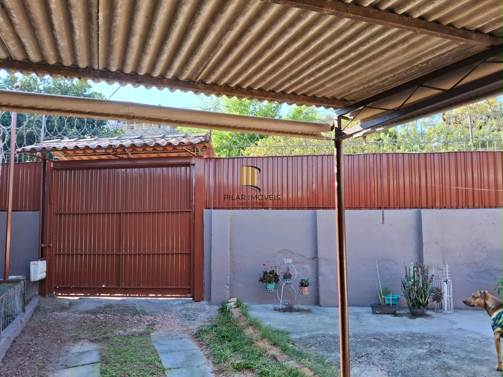 Casa para Venda - 132m², 3 dormitórios, sendo 1 suites, 3 vagas - Medianeira