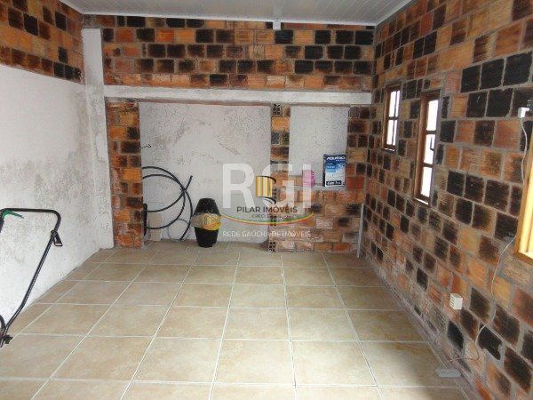 Casa para Venda - 100m², 3 dormitórios, 4 vagas - Guarujá