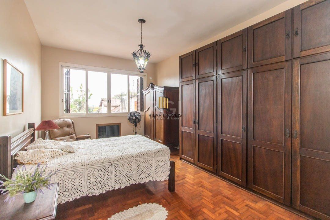 Casa para Venda - 203m², 3 dormitórios, sendo 1 suites, 2 vagas - Santa Tereza
