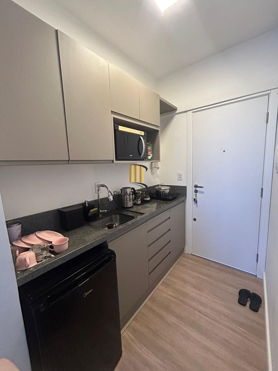 Kitnet mobiliado/ Centro Histórico/ Porto Alegre/ próximo a Santa Casa e UFRGS