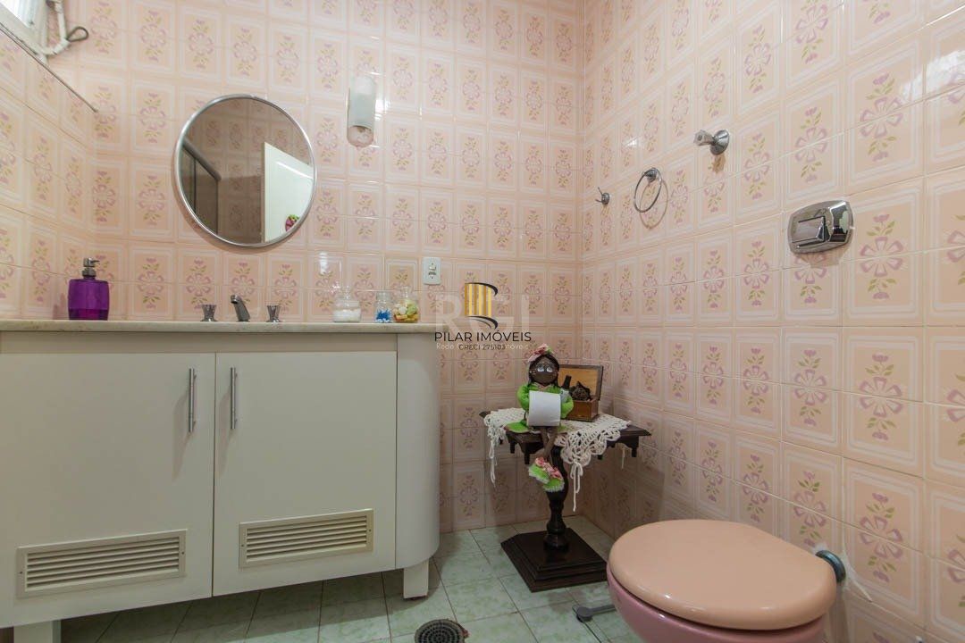 Casa para Venda - 203m², 3 dormitórios, sendo 1 suites, 2 vagas - Santa Tereza