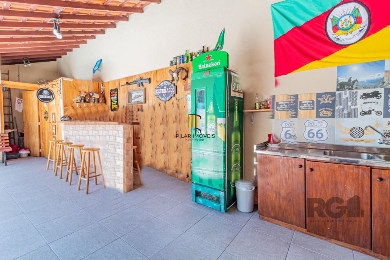 Casa 2 dormitórios no bairro Serraria