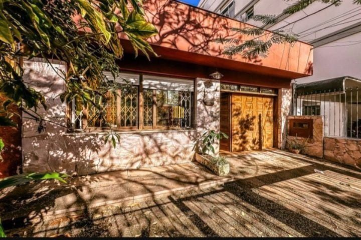 Casa a venda Bairro Petrópolis/ 3 Dormitórios 2 Vagas