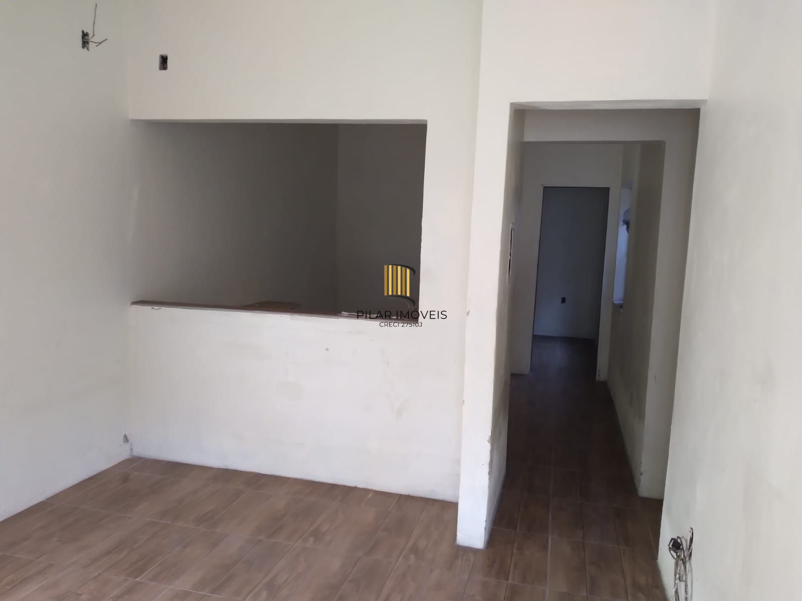 Casa com 2 dorm.  de  alvenaria em região arborizanada. - Pilar Imóveis