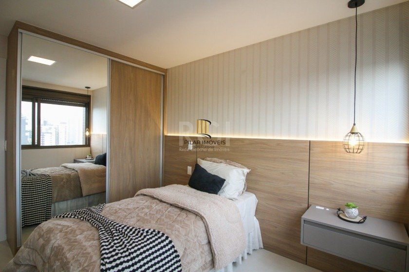 Apartamento para Venda - 65.15m², 2 dormitórios, sendo 1 suites, 1 vaga - Centro