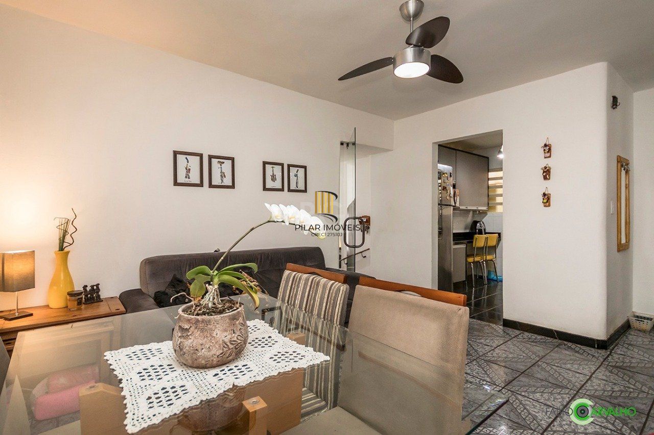Casa para Venda - 168m², 3 dormitórios, sendo 1 suites, 3 vagas - Medianeira