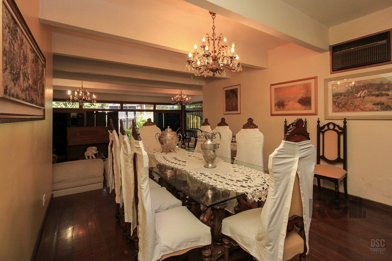 Casa 4 dormitórios no bairro Petrópolis