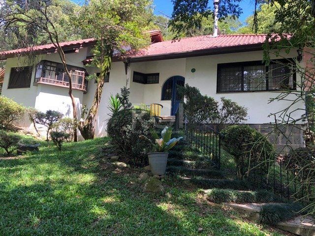 Sobrado para Venda - 295.24m², 3 dormitórios, sendo 3 suites, 2 vagas - Canela