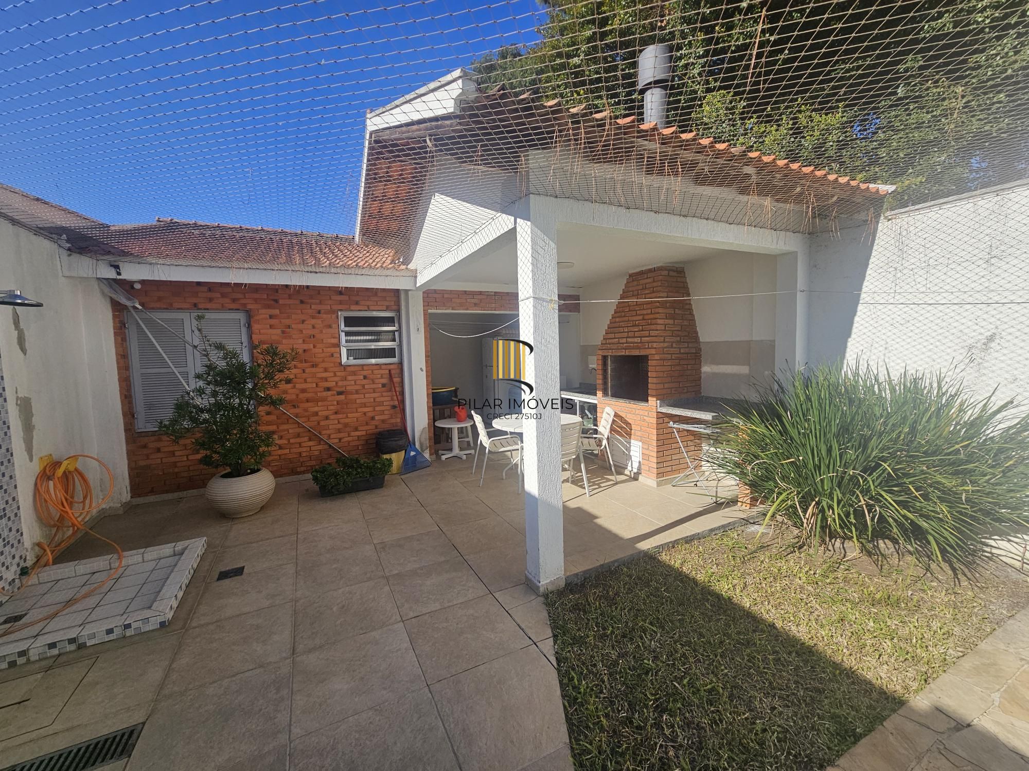 Casa 4 dormitórios no bairro São João