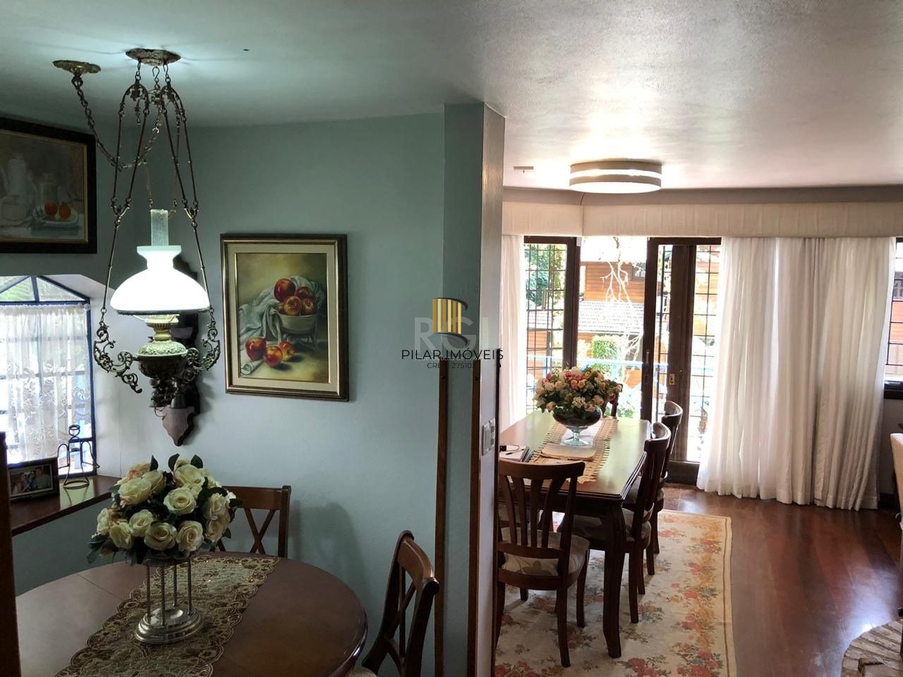 Sobrado para Venda - 295.24m², 3 dormitórios, sendo 3 suites, 2 vagas - Canela