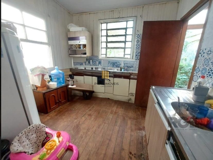 Casa 2 dormitórios no bairro Santana
