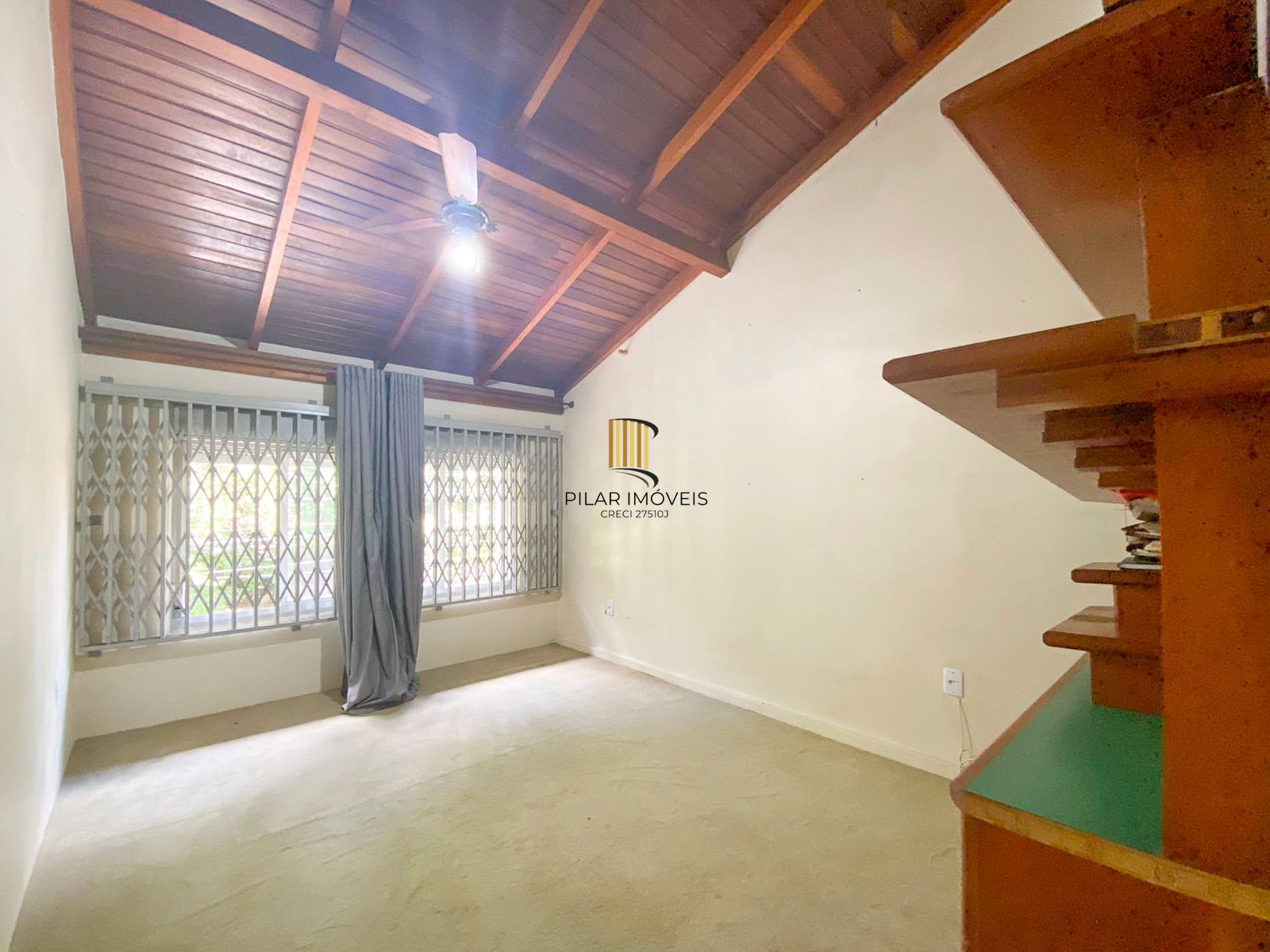 Casa / 4 Quartos / 1 Suíte / Churrasqueira / Jardim Itu Sabará / Porto Alegre / RS