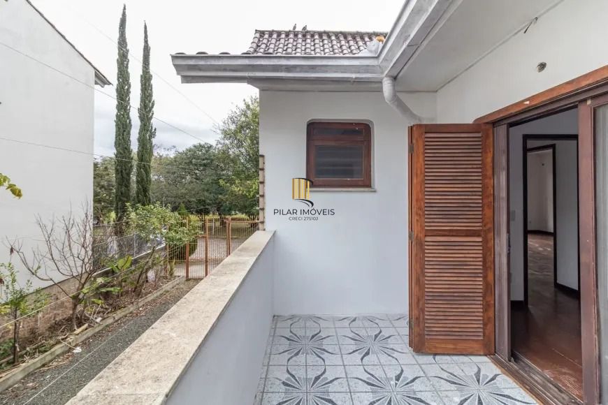 Casa / 3 Dormitórios / 1 Suíte / 3 Vagas / Churrasqueira / Piscina / Jardim Planalto / Jardim Itu / Porto Alegre / RS