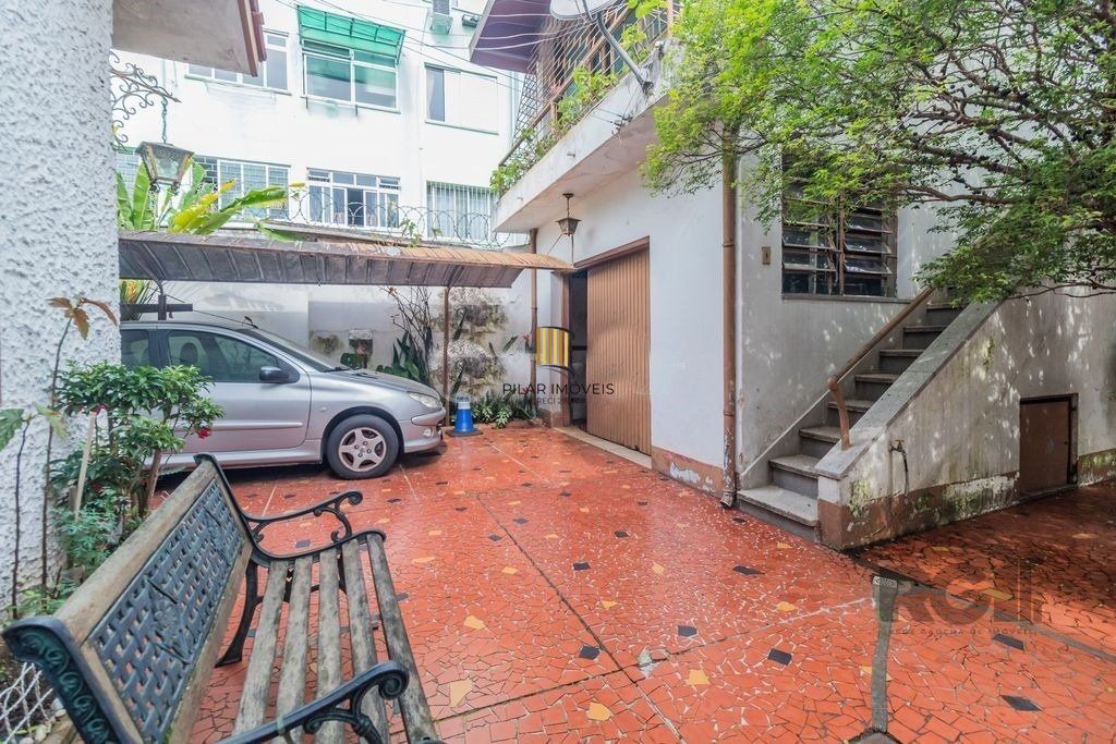 Casa 4 dormitórios no bairro Navegantes