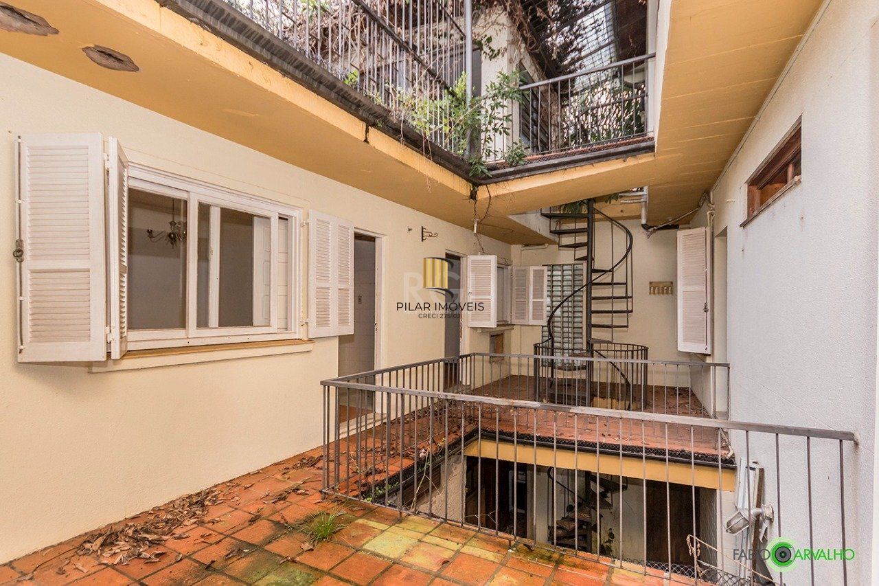 Casa para Venda - 307m², 4 dormitórios, sendo 2 suites, 3 vagas - Higienópolis