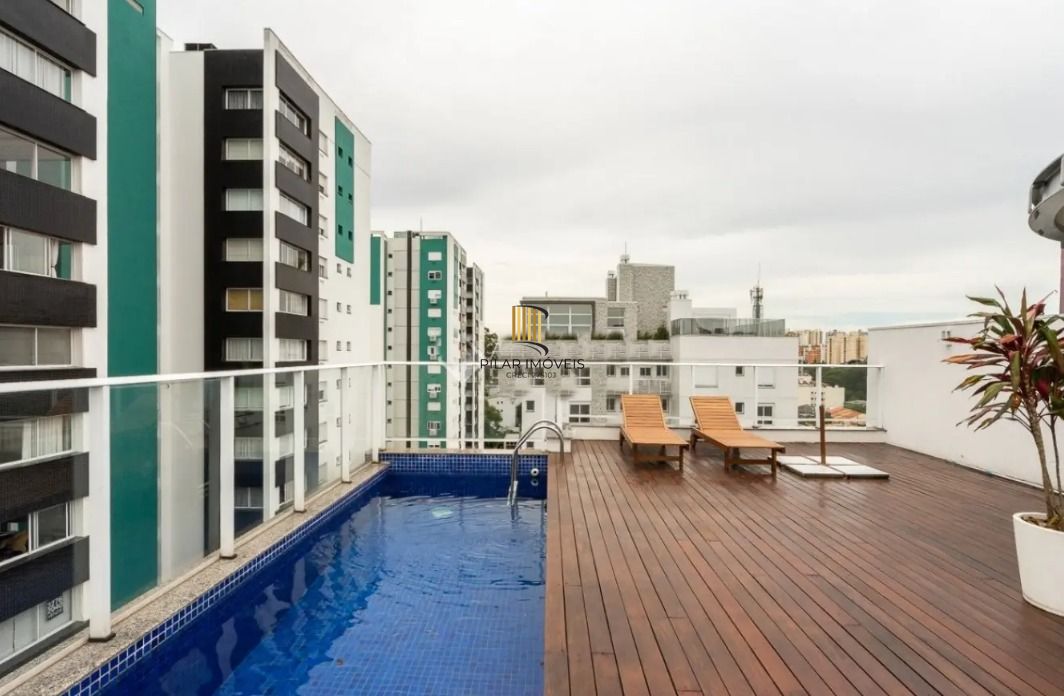 Apartamento com 2 quartos e 79m² à venda em Passo da Areia, Porto Alegre.
