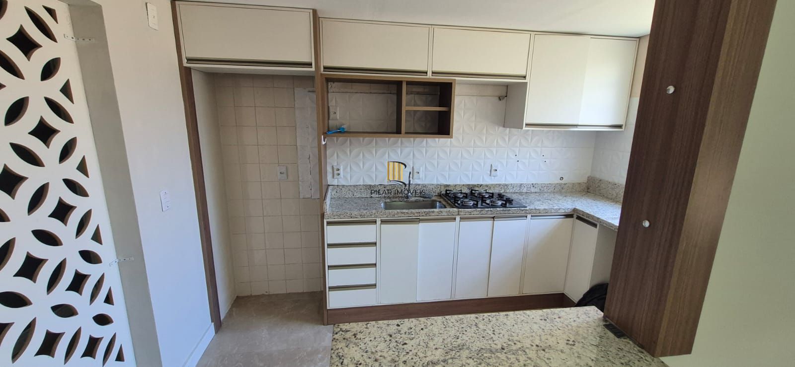 Apartamento 2 Dormiótios / Cond. fechado/ piscina/ excelente localização